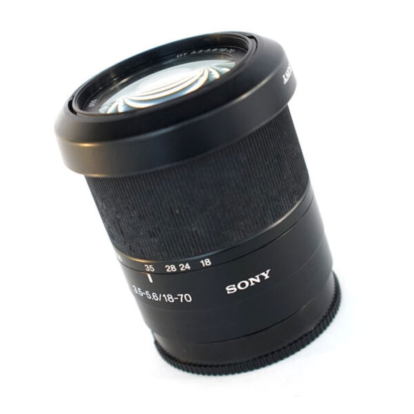 Sony DT 18–70 mm f/3.5–5.6 Aspherical ED Zoom Standard lens for Sony Alpha Digital SLR Camera
